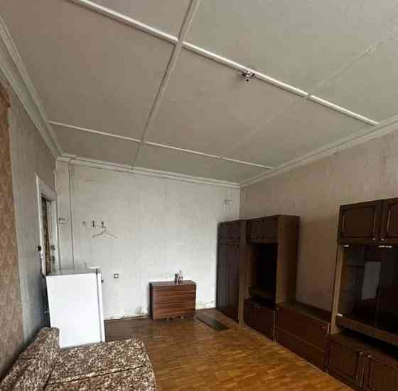 Комната, 50 м2, 2/10 эт. Москва