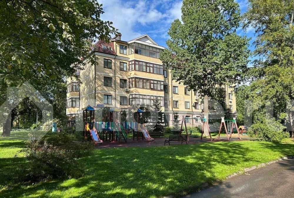 4-комн. квартира, 139 м2, 2/4 эт. Москва - изображение 1