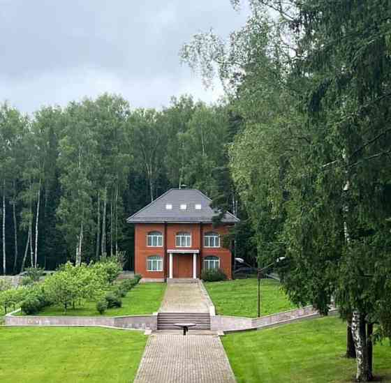 Коттедж, 700 м2, 1.2 га, 3 эт. Солнечногорск