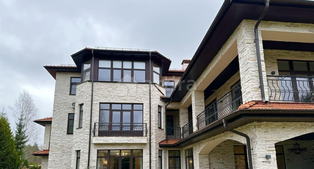 Коттедж, 1000 м2, 20 соток, 3 эт. Красногорск - изображение 1