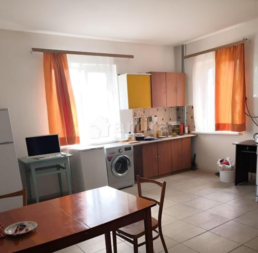 Комната, 105 м2, 2/2 эт. Батайск - изображение 1