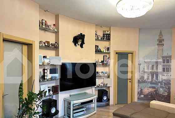 4-комн. квартира, 139 м2, 2/4 эт. Москва