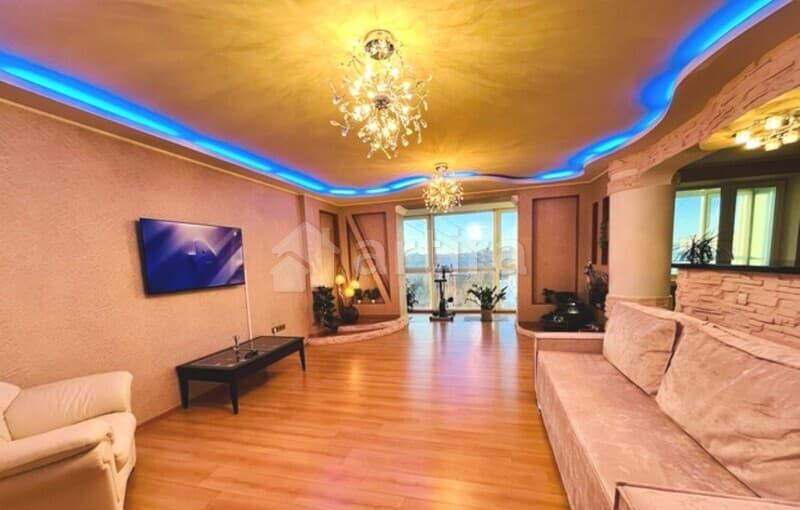 3-комн. квартира, 112 м2, 8/11 эт. Челябинск - изображение 1