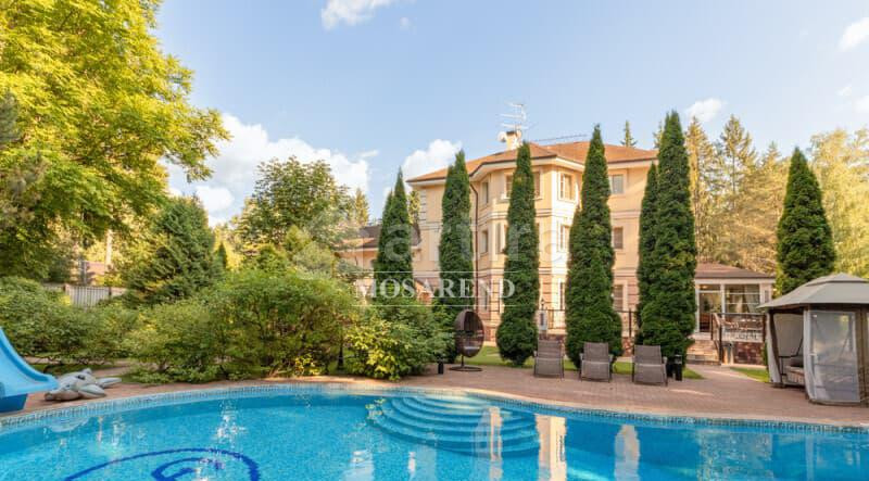 Коттедж, 1000 м2 Апрелевка - изображение 1