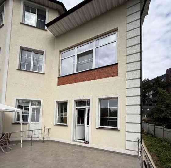 Комната, 35 м2, 1/3 эт. Москва