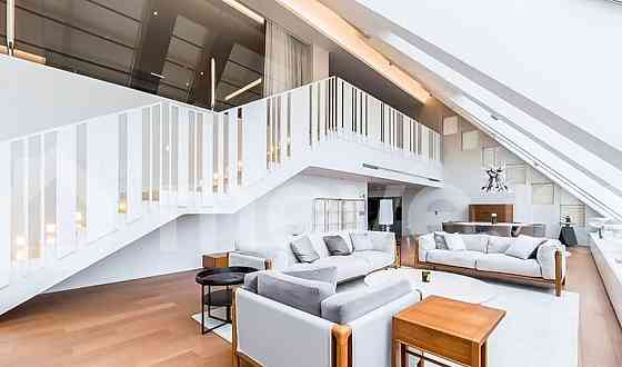 5-комн. апарт-ы, 540 м2, 74/75 эт. Москва