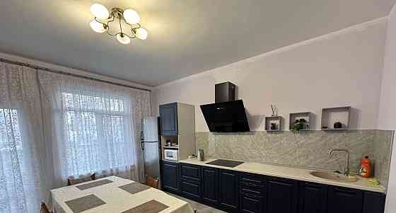 Таунхаус, 1500 м2, 10 соток, 2 эт. Кингисепп