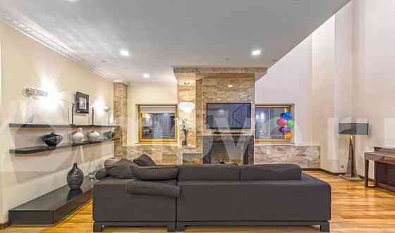 5-комн. пентхаус, 260 м2, 38/43 эт. Москва