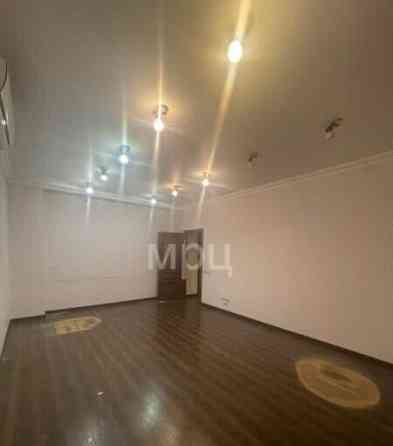 2-комн. квартира, 65.8 м2, 1/5 эт. Москва