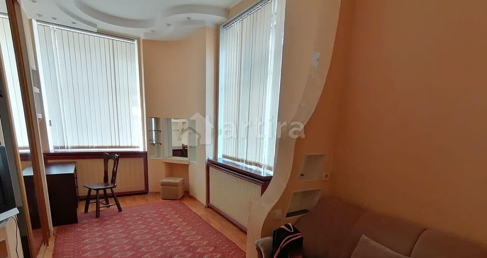 Комната, 19 м2, 1/5 эт. Санкт-Петербург - изображение 1