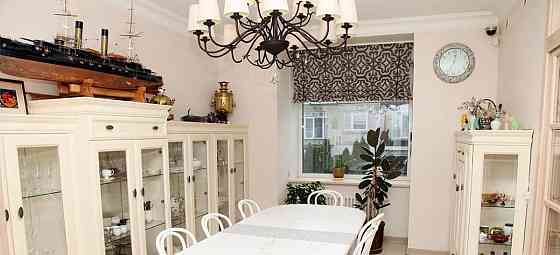 Таунхаус, 420 м2, 3.5 сотки, 3 эт. Москва