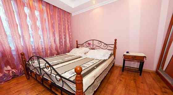 2-комн. квартира, 63 м2, 1/6 эт. Феодосия