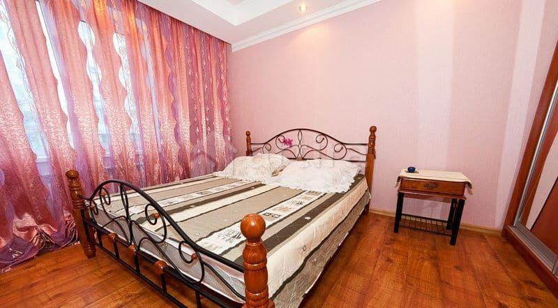 2-комн. квартира, 63 м2, 1/6 эт. Феодосия - изображение 2