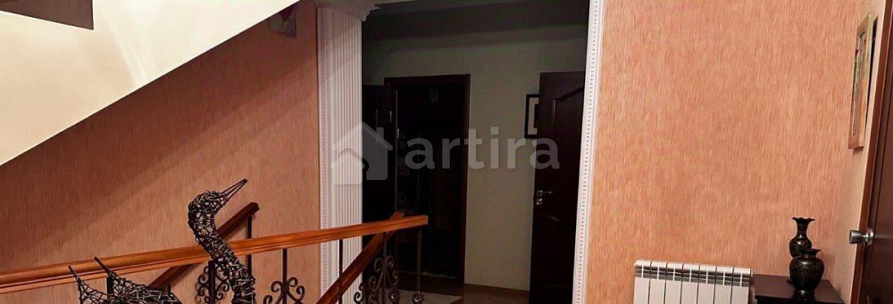 Дом, 340 м2, 5.5 сотки, 3 эт. Свободы - изображение 2