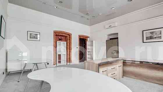 6-комн. апарт-ы, 230 м2, 3/3 эт. Москва