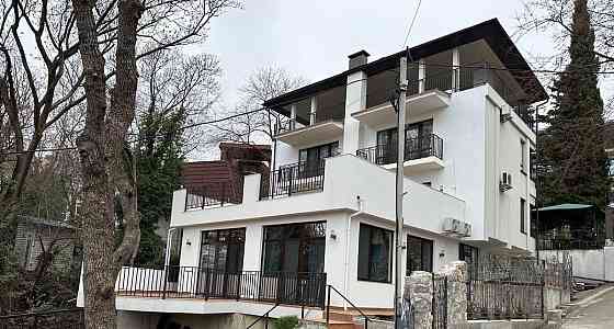 Дом, 311 м2, 7 соток, 3 эт. Ялта