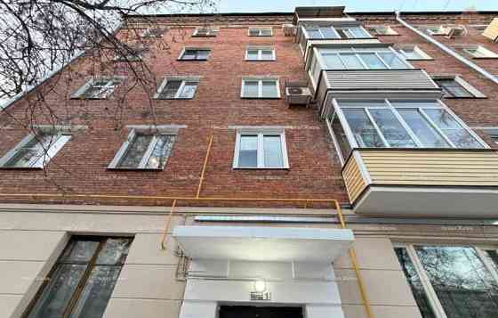 Комната, 30 м2, 3/5 эт. Москва