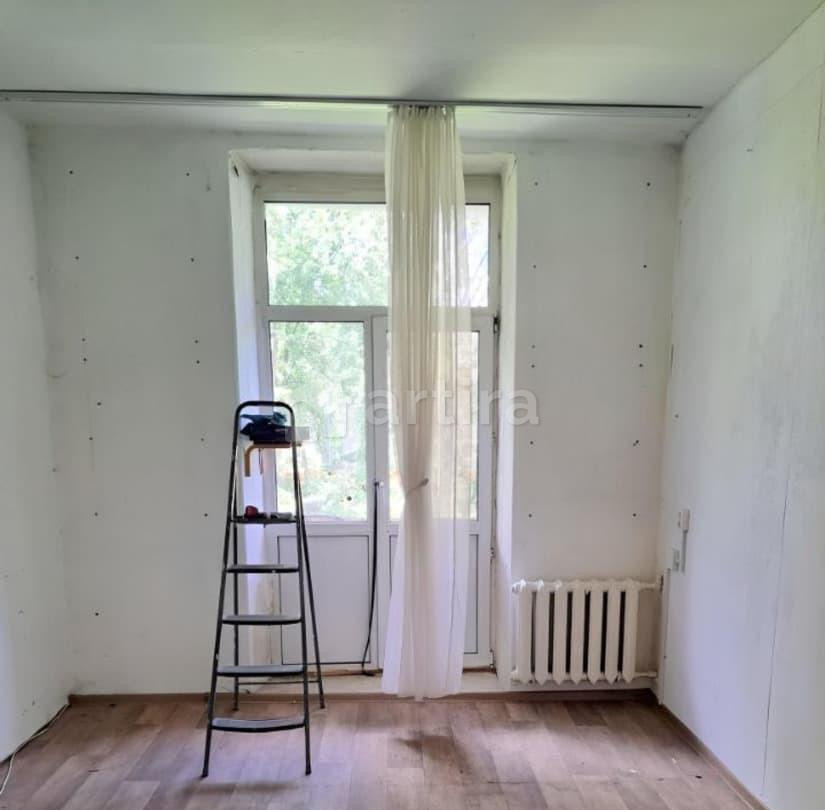 Комната, 34 м2, 3/5 эт. Москва - изображение 1