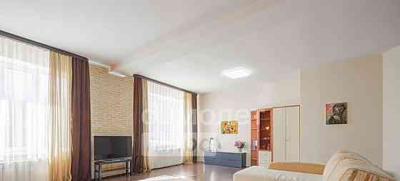 Таунхаус, 196 м2, 8 соток, 2 эт. Большой Исток