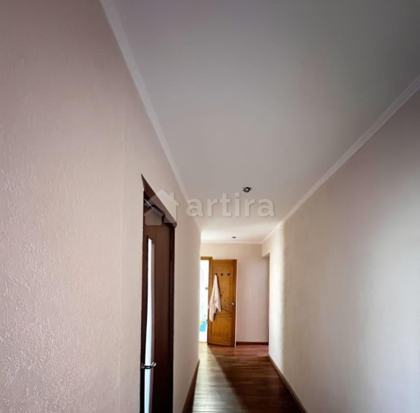 Комната, 8 м2, 9/10 эт. Ростов-на-Дону - изображение 2