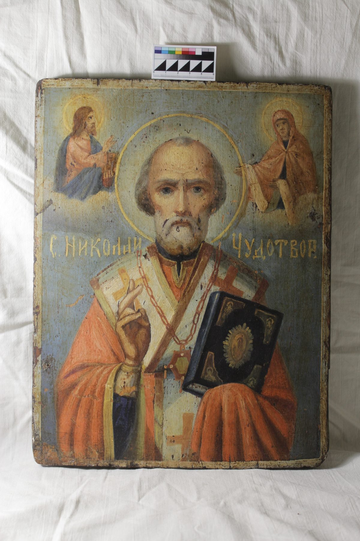 Икона «Св. Николай Чудотворец» (АТ02/22) в процессе реставрации. Реставрационная мастерская Арттроя.