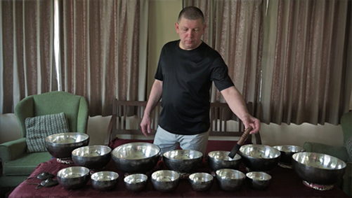 Доктор Суриков и поющие чаши