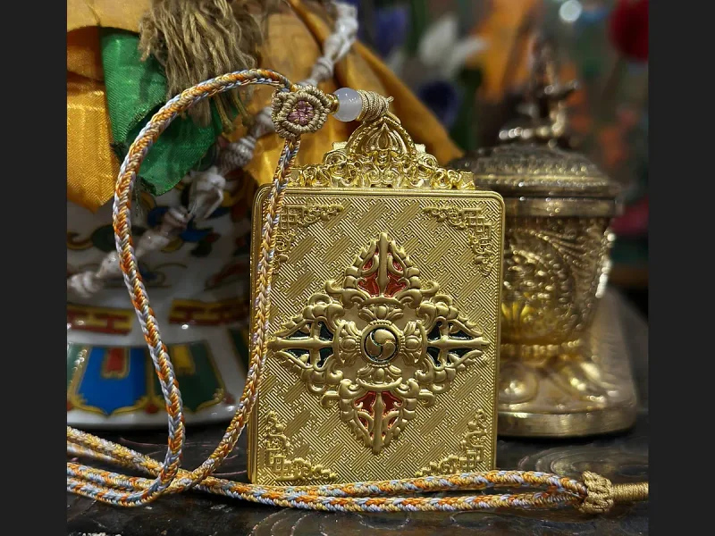 Thangka pendant Dzambala, 4×5 cm. - фото 2