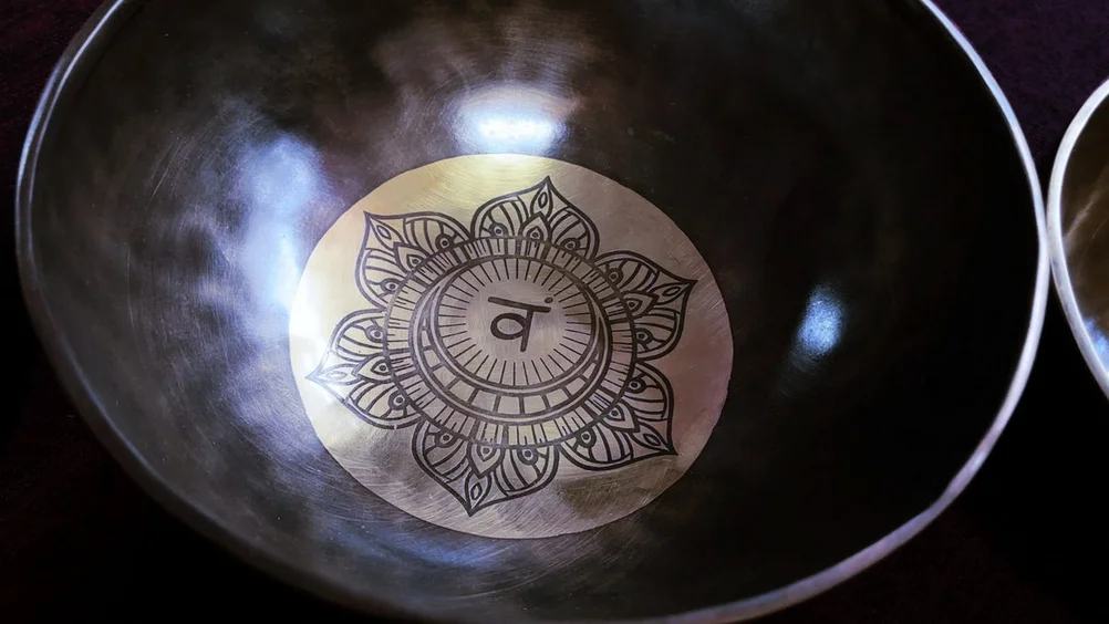 Набор 7 поющих чаш Healingbowl® Чакра Энерджи® Premium 21,5 - 28,7 см - фото 4