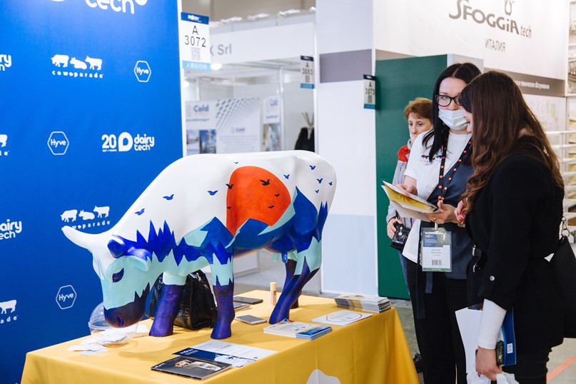 Стенд Cow Parade