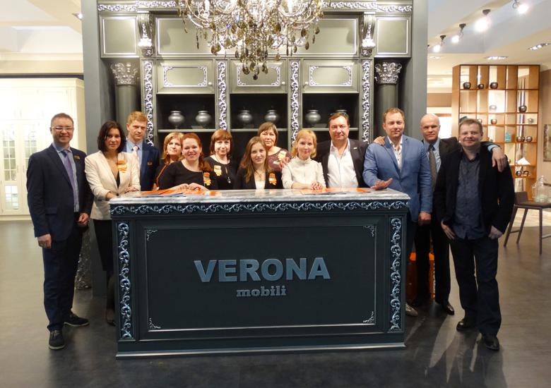 стенд компании VERONA mobili