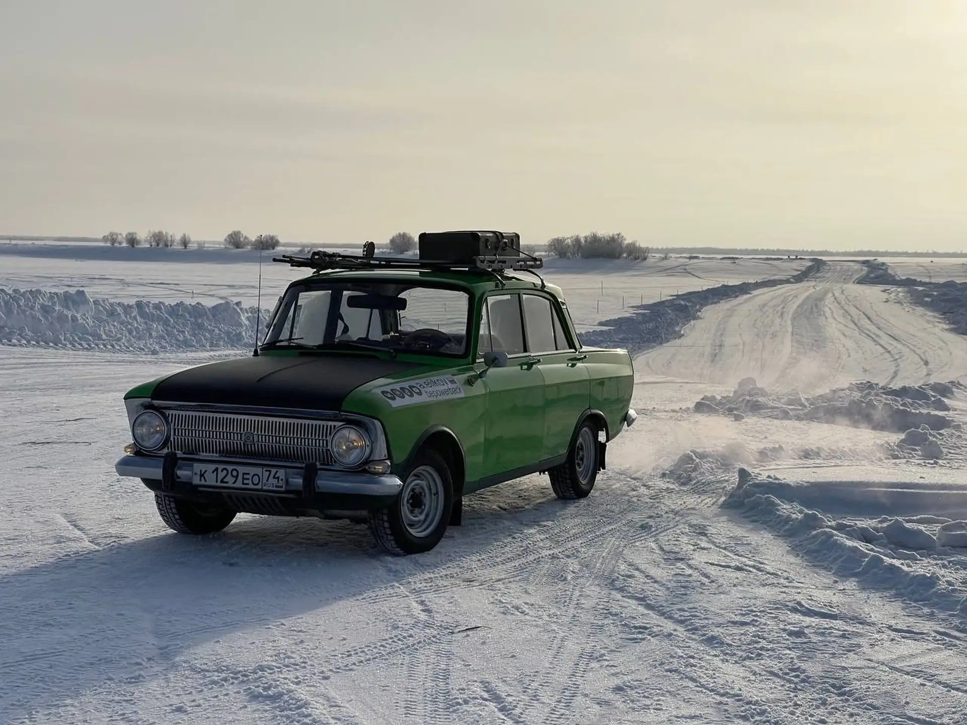 От Москвича до Заполярья: Как старый авто покорял зимники!