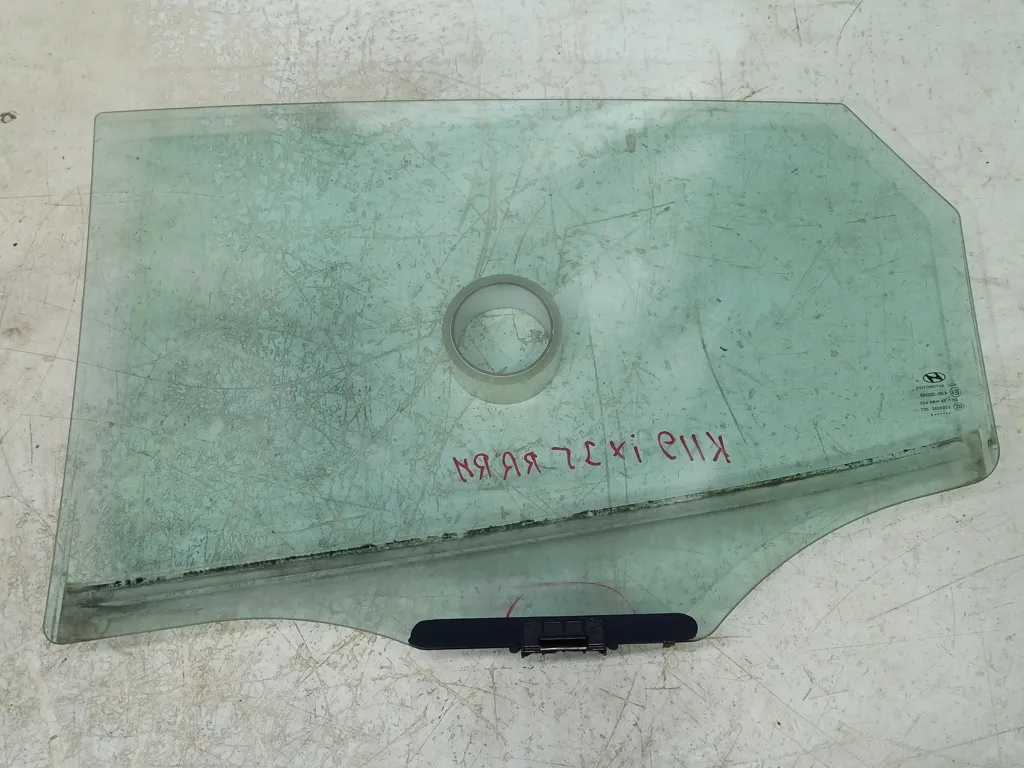 Стекло двери задней правой Hyundai IX35 1 2010-2013