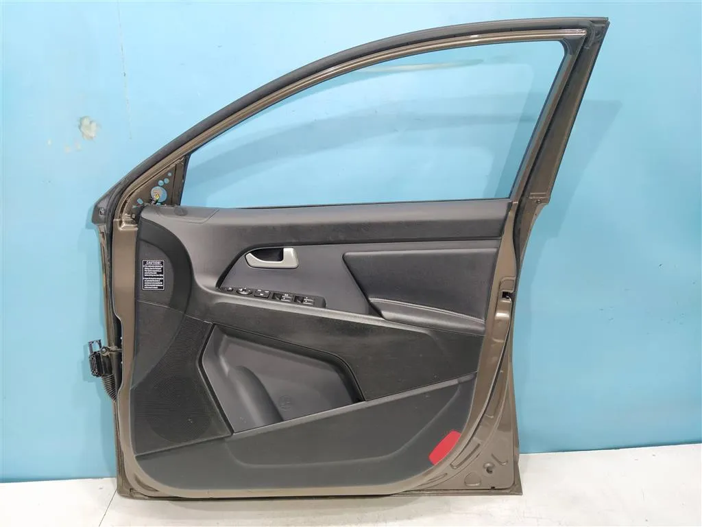 Обшивка двери передней правой Kia Sportage 3 2010-2014