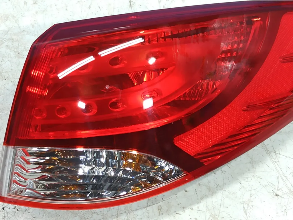 Фонарь внешний правый Hyundai IX35 1 2010-2013