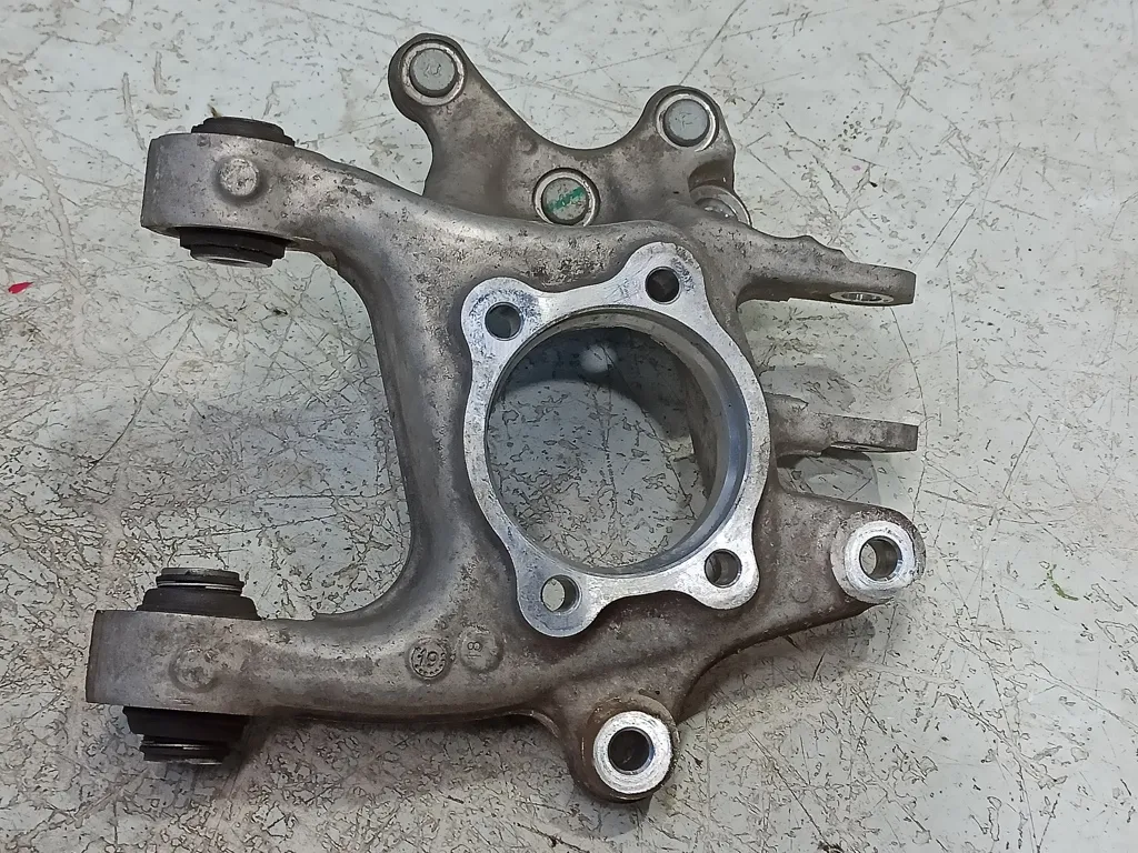 Кулак задний левый Kia Optima 4 JF 2018-2020