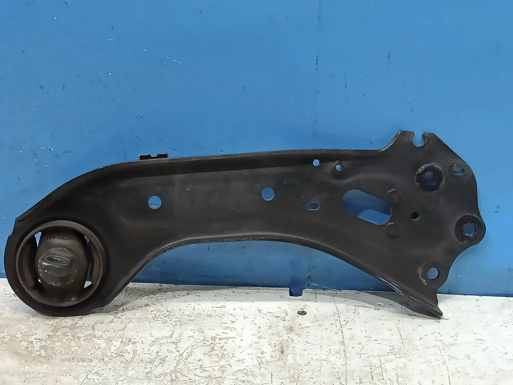 Рычаг задний продольный правый Kia Optima 4 JF 2018-2020