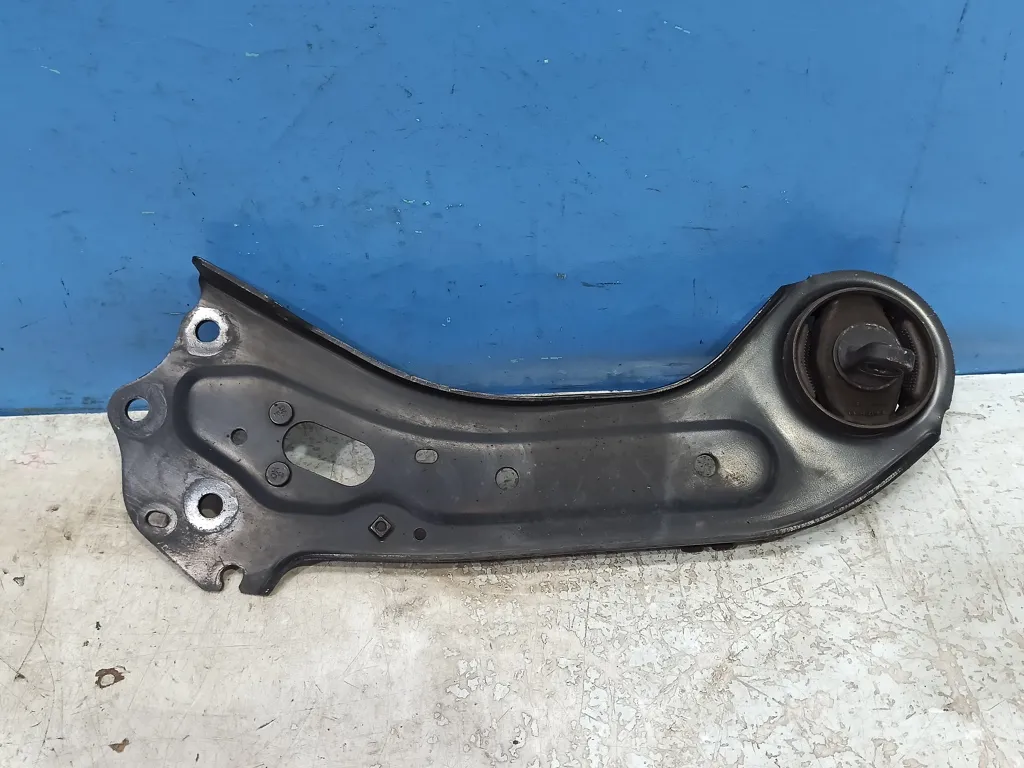 Рычаг задний продольный правый Kia Optima 4 JF 2018-2020