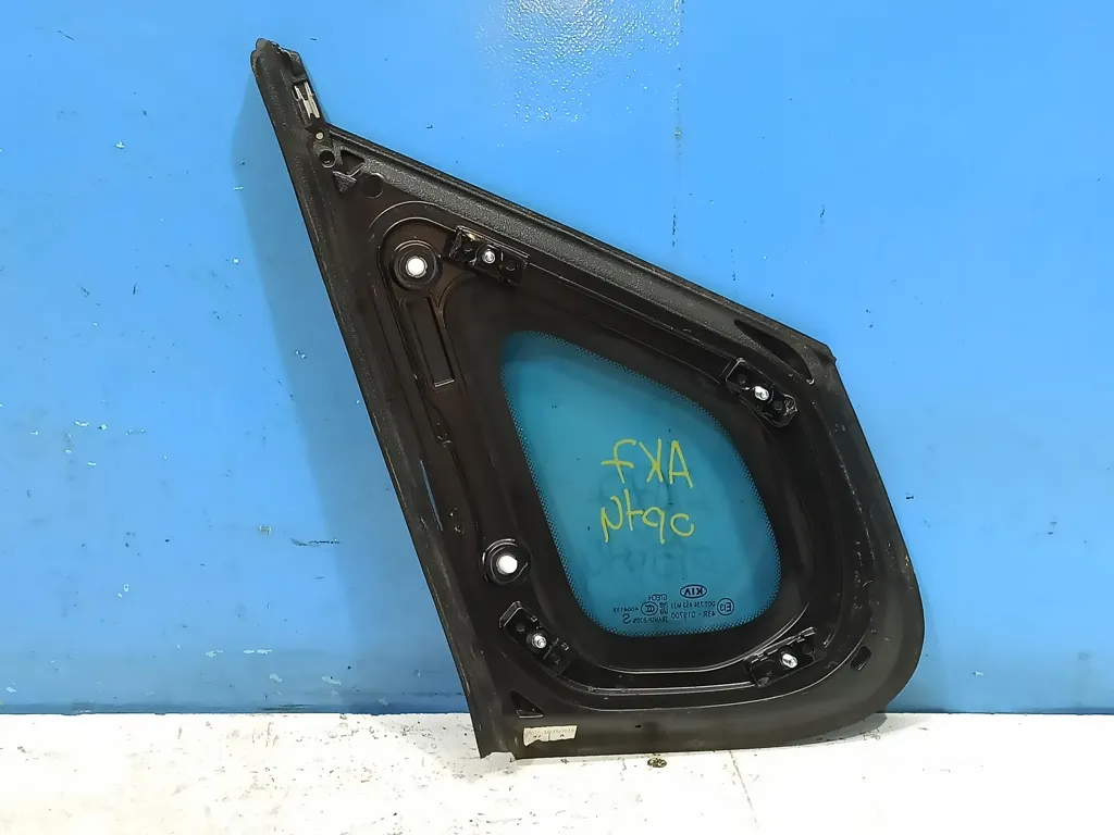 Форточка задняя правая Kia Optima 4 JF 2018-2020