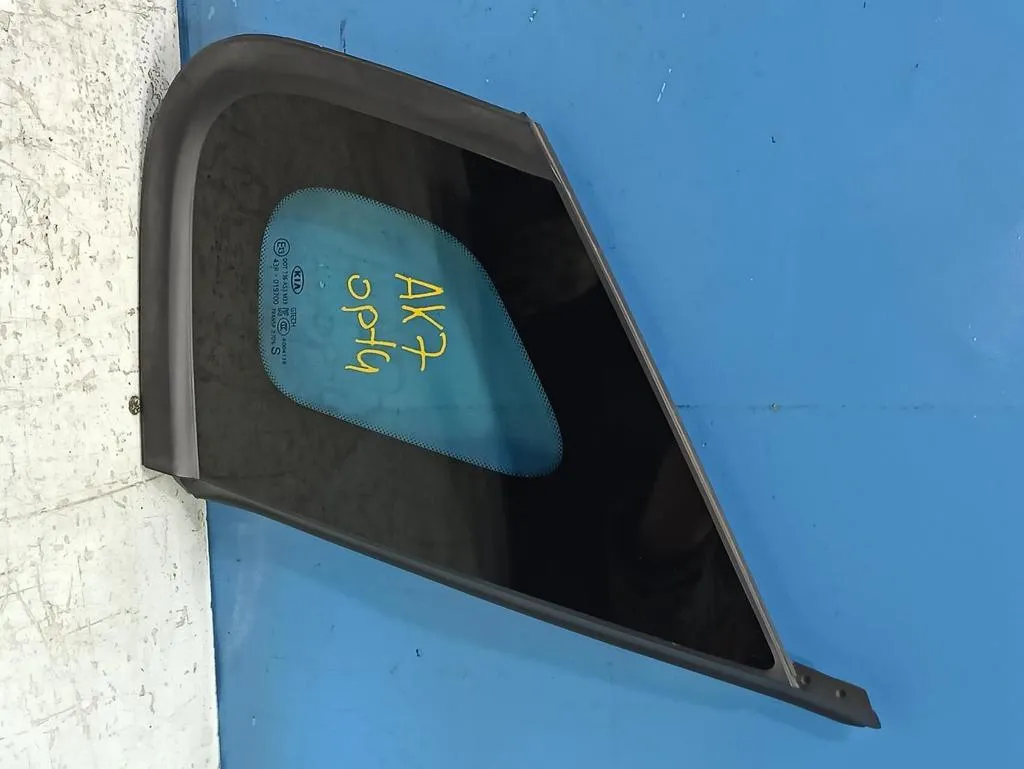 Форточка задняя правая Kia Optima 4 JF 2018-2020