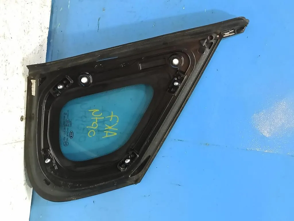 Форточка задняя правая Kia Optima 4 JF 2018-2020