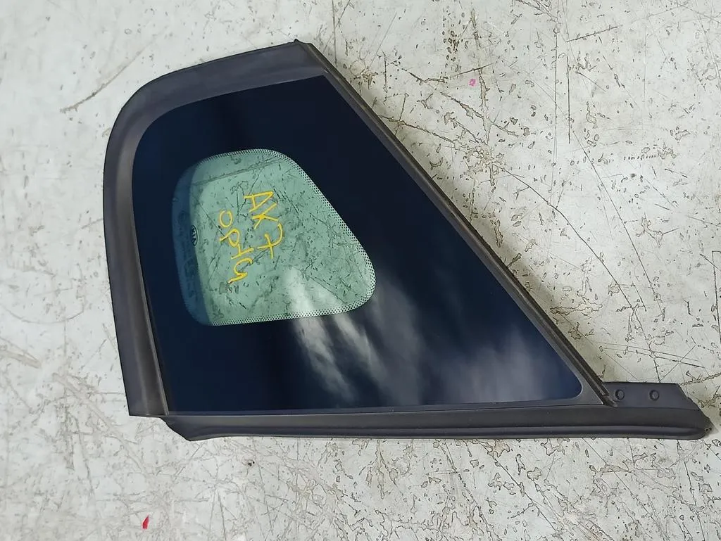 Форточка задняя правая Kia Optima 4 JF 2018-2020