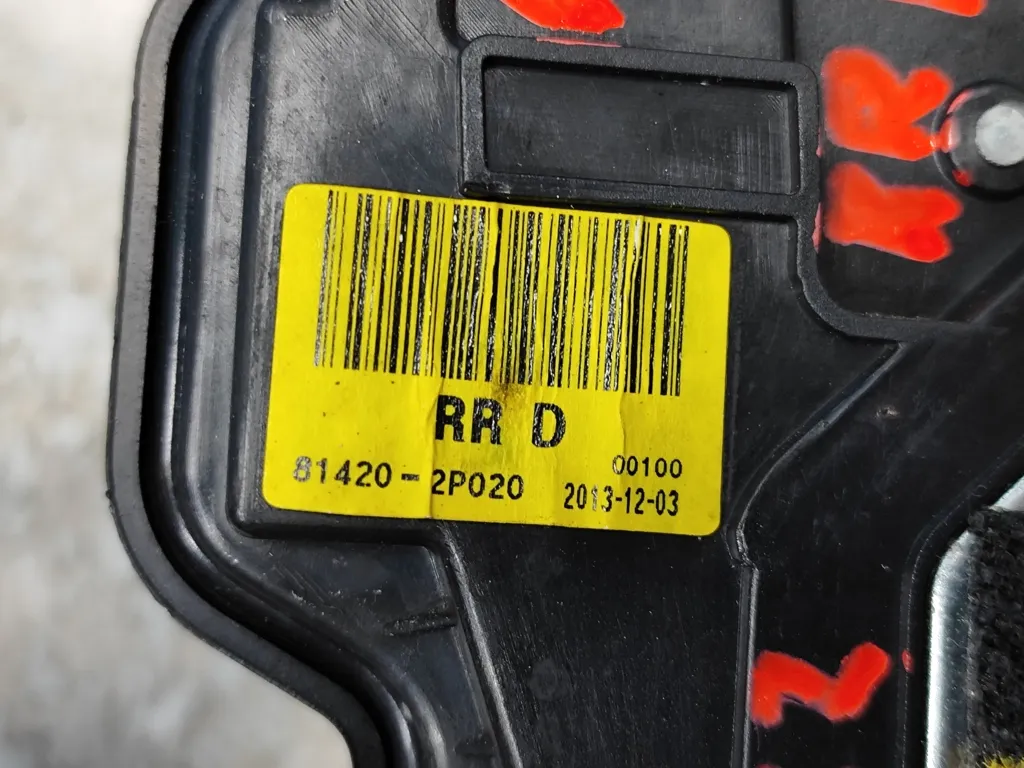 Замок двери задней правой Kia Sorento 2 XM FL 2012-2020