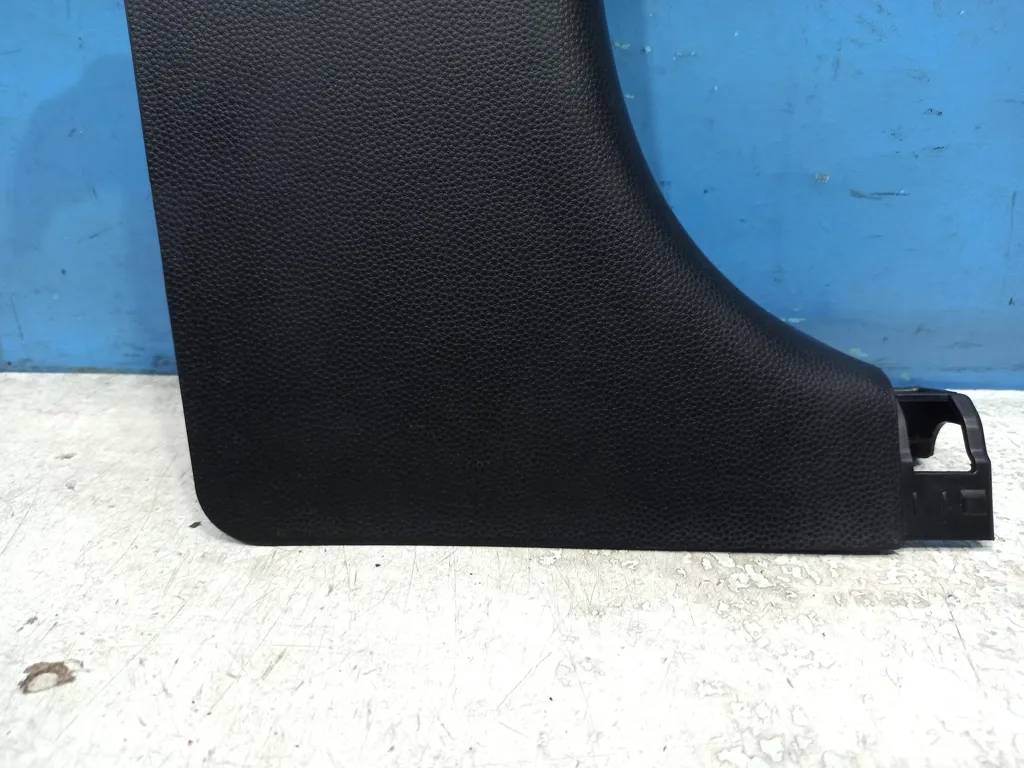 Накладка стойки правая Kia SOUL 2 2013-2016