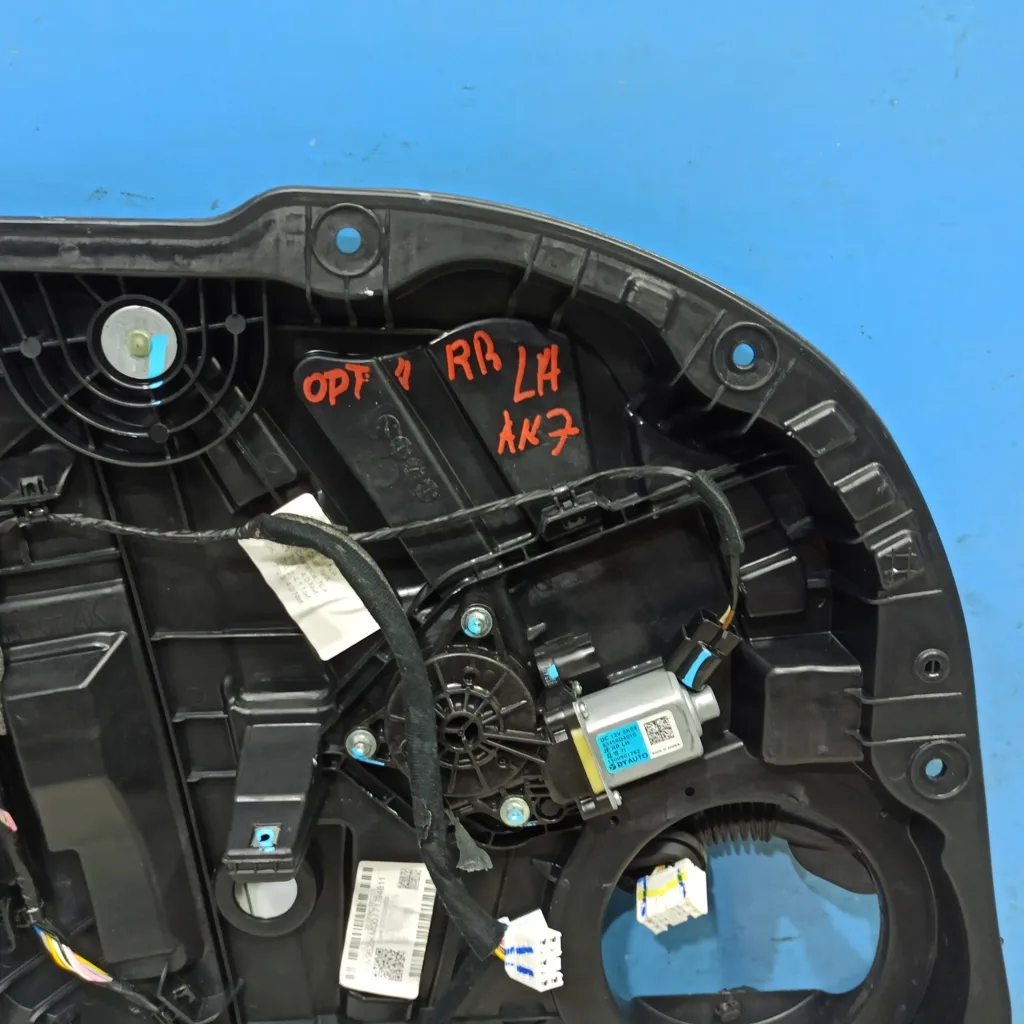 Стеклоподъемник задний левый Kia Optima 4 JF 2018-2020