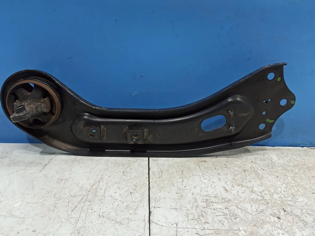 Рычаг задний продольный правый Kia Sorento 3 Prime 2014-2017