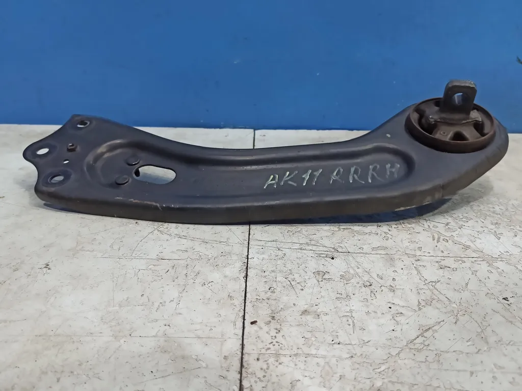 Рычаг задний продольный правый Kia Sorento 3 Prime 2014-2017