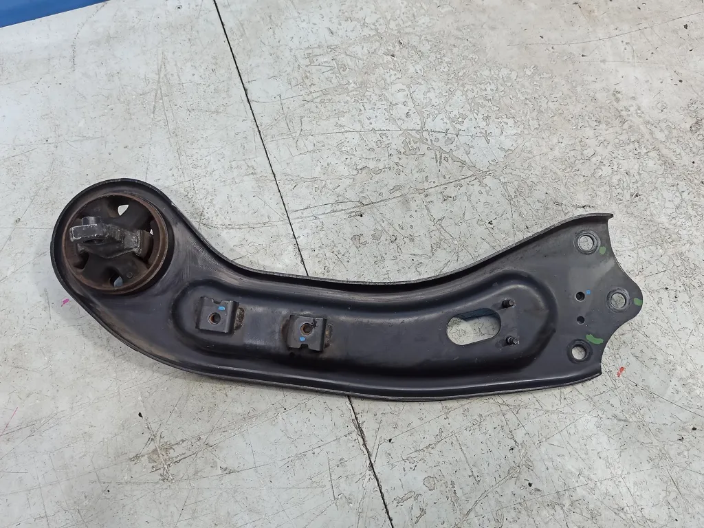 Рычаг задний продольный правый Kia Sorento 3 Prime 2014-2017