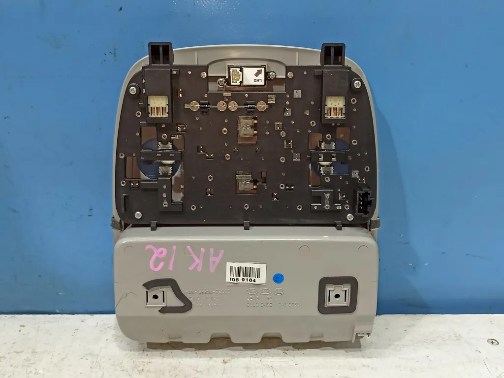 Плафон салонный передний Kia SOUL 2 2013-2016