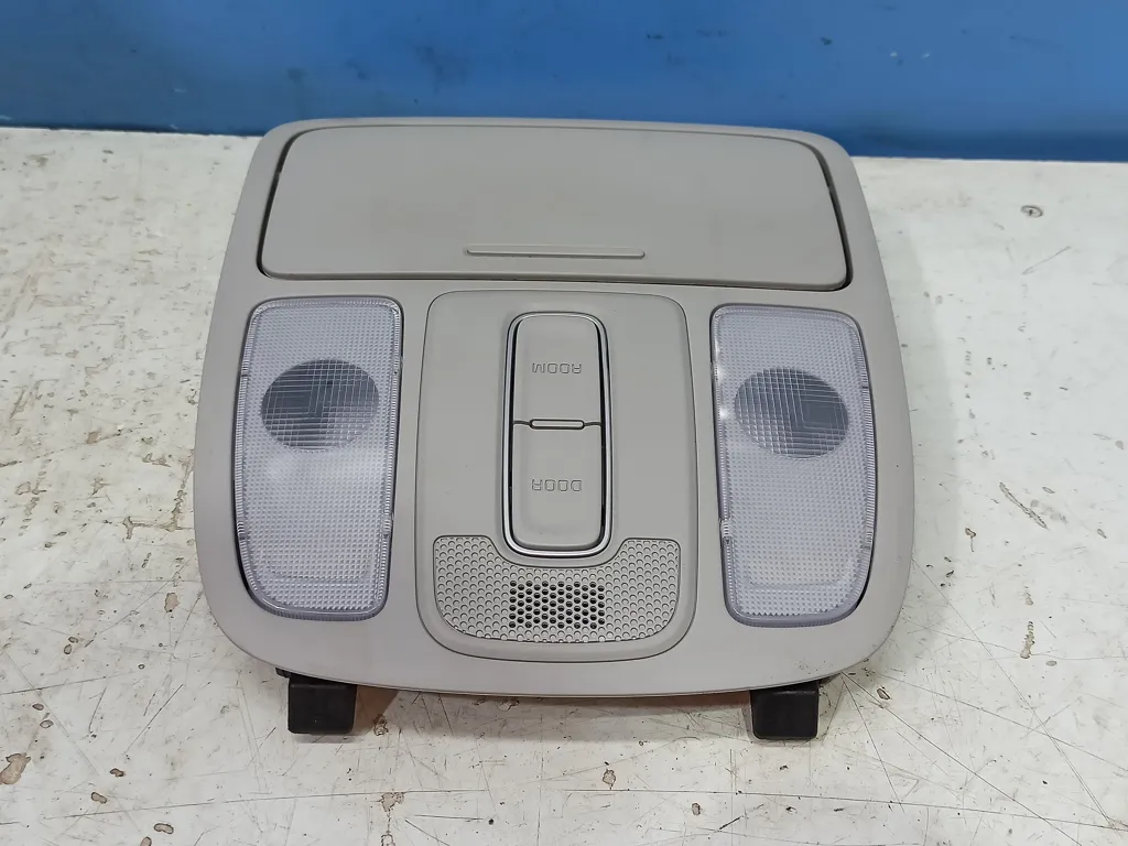 Плафон салонный передний Kia SOUL 2 2013-2016