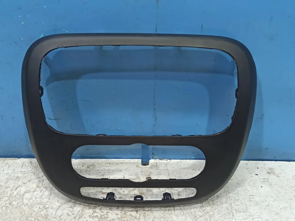 Рамка магнитолы Kia SOUL 2 2013-2016